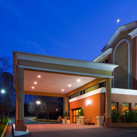 Holiday Inn Express Fairfax-Arlington Boulevard By Ihg Eksteriør billede