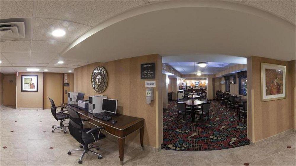 Holiday Inn Express Fairfax-Arlington Boulevard By Ihg Eksteriør billede