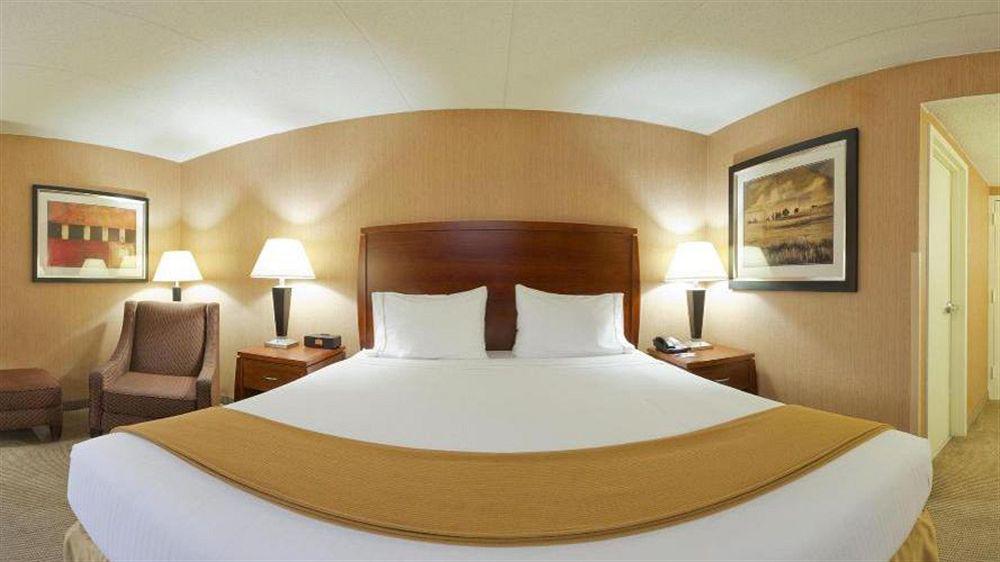 Holiday Inn Express Fairfax-Arlington Boulevard By Ihg Eksteriør billede